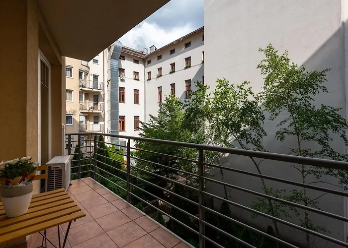 Pesti City Apartment&Free Parking