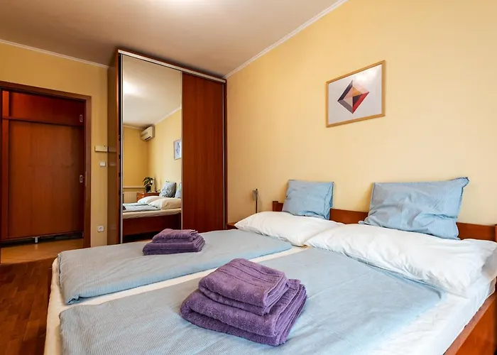 Pesti City Apartment&Free Parking